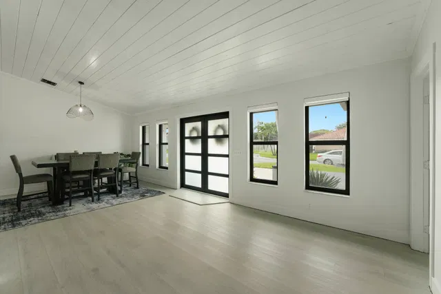  Residence photo 20