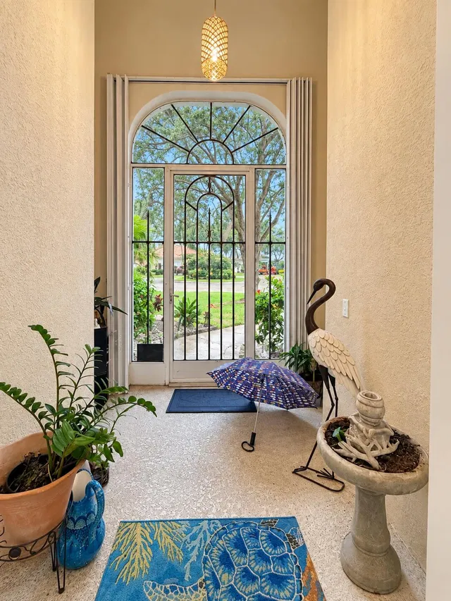 Residence photo 32