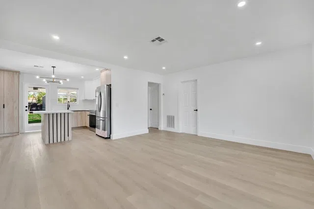Residence photo 5
