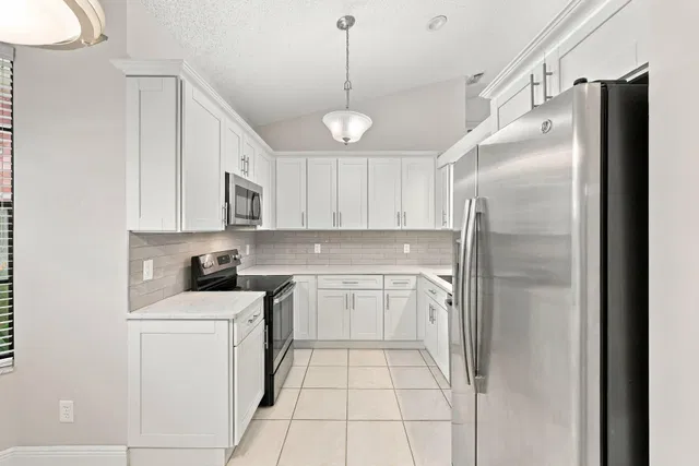 Unit 106 photo 31