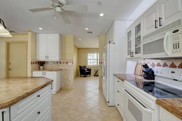 Residence photo 6