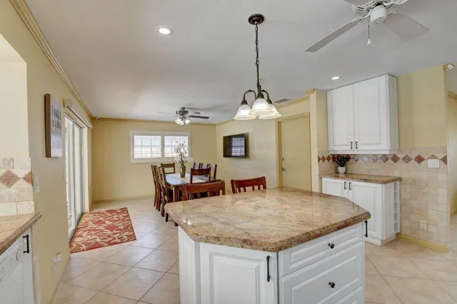 Residence photo 9