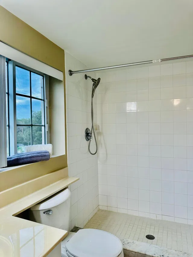 Unit 519 photo 18