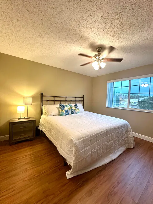 Unit 519 photo 21