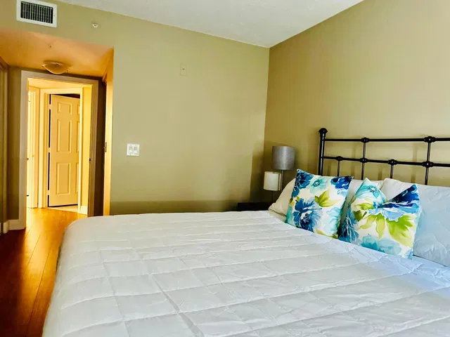 Unit 519 photo 23