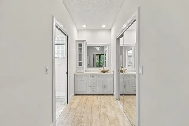 Unit 106 photo 9