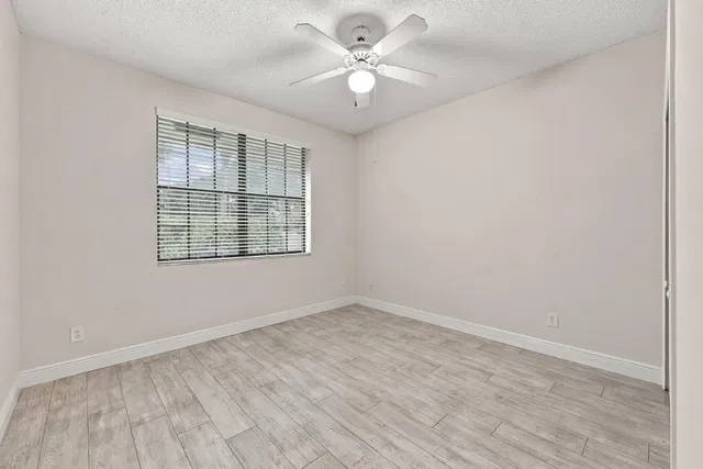 Unit 106 photo 36