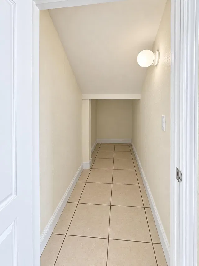 Unit 2247 photo 10