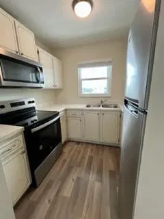 Unit 27 photo 11