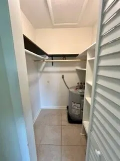 Unit 27 photo 18