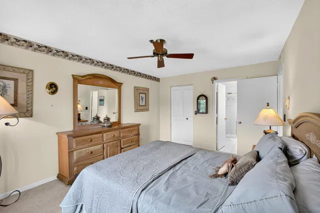Unit C3 photo 24