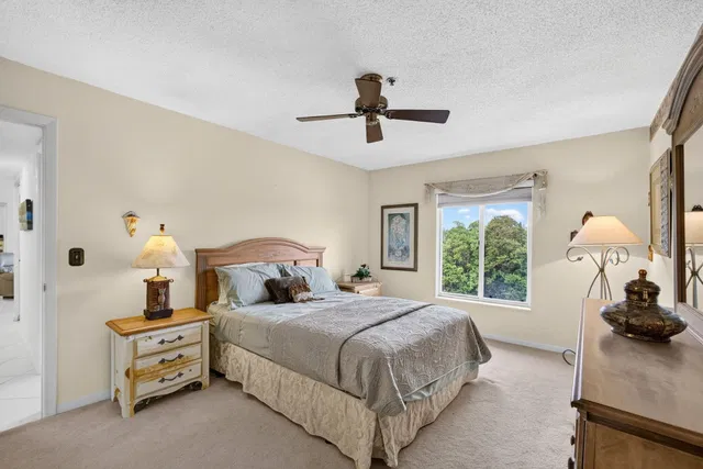 Unit C3 photo 26
