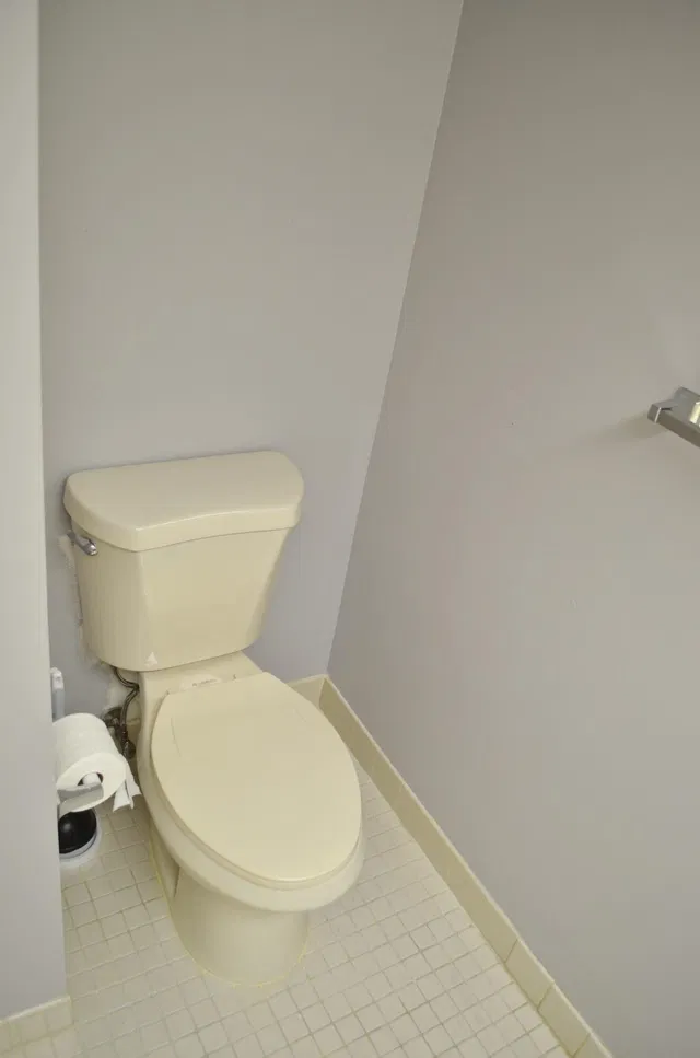 Unit 121 photo 20
