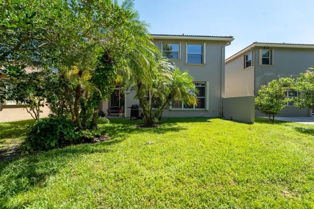 Residence photo 2