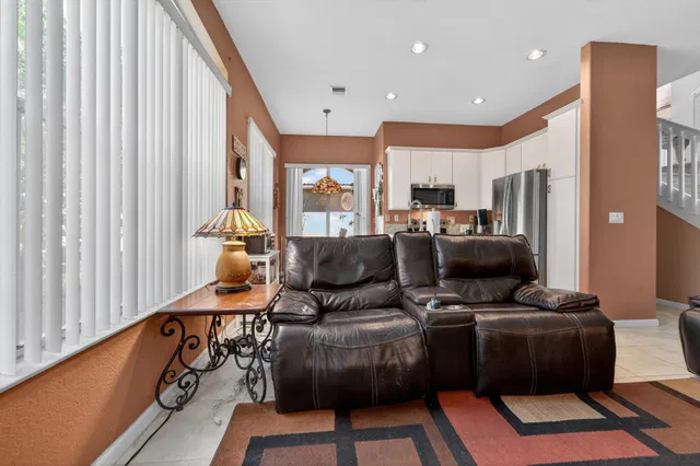 Residence photo 11