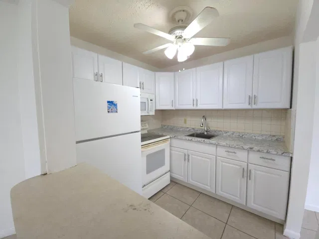 Residence photo 5