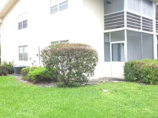 Residence photo 18
