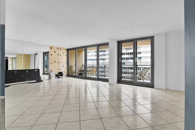 Boca Raton Unit 0085 photo 8