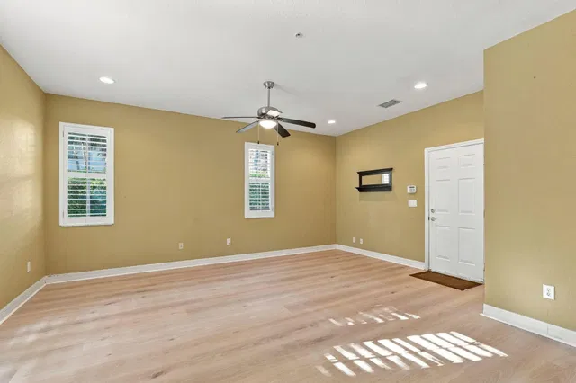 Residence photo 6