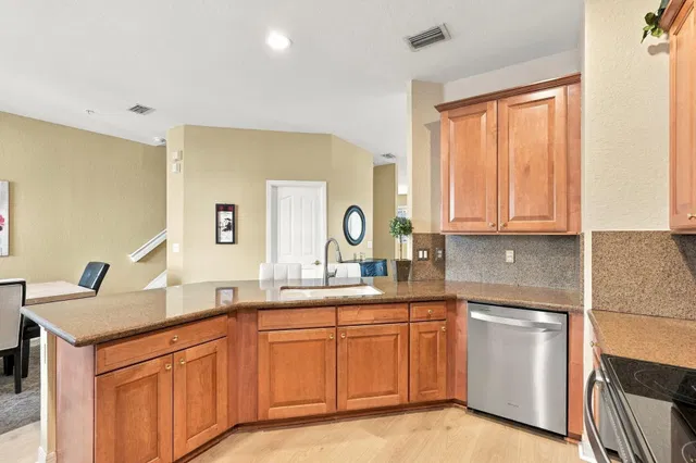Residence photo 11