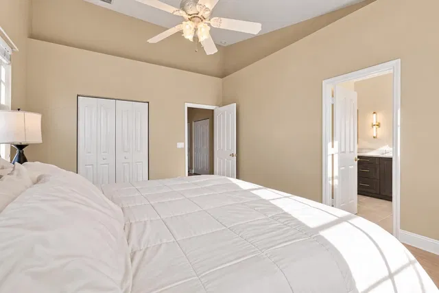Residence photo 25