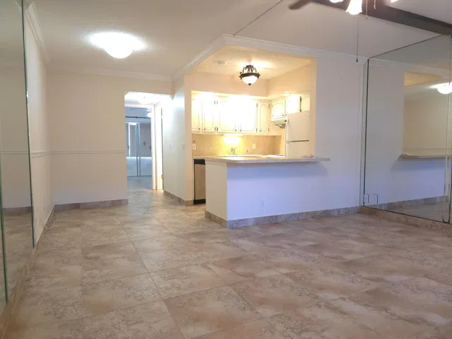Residence photo 4