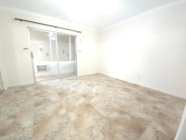 Residence photo 15