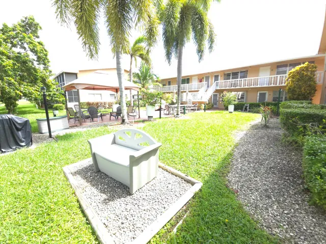 Residence photo 22