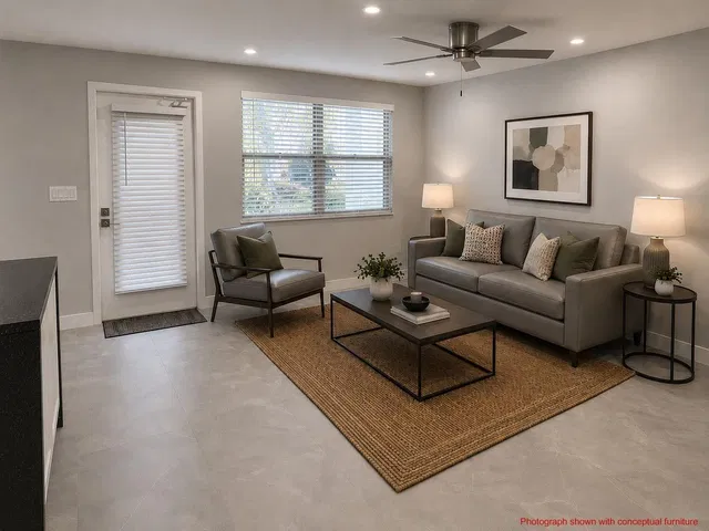  Residence photo 6