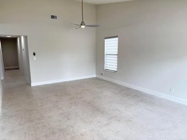 Residence photo 4