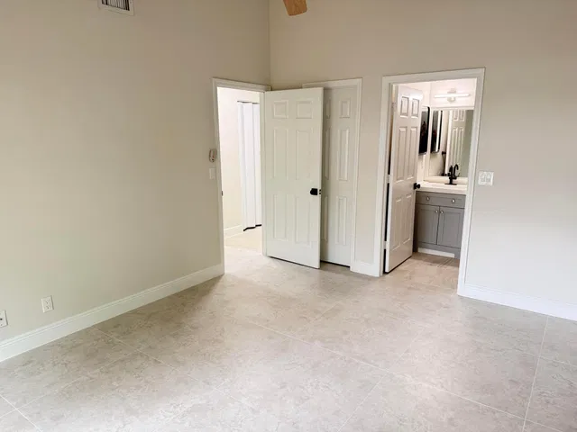Residence photo 10