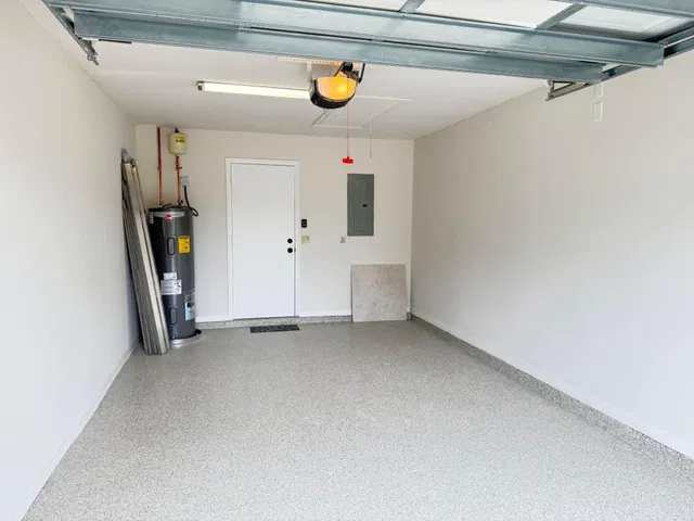 Residence photo 17
