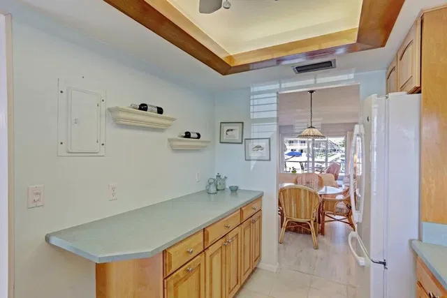 Singer Island Unit 401 photo 6