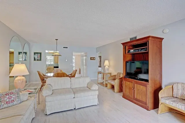 Singer Island Unit 401 photo 15