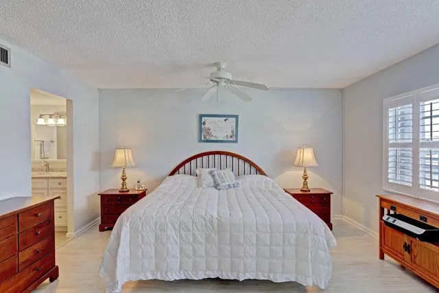 Singer Island Unit 401 photo 22