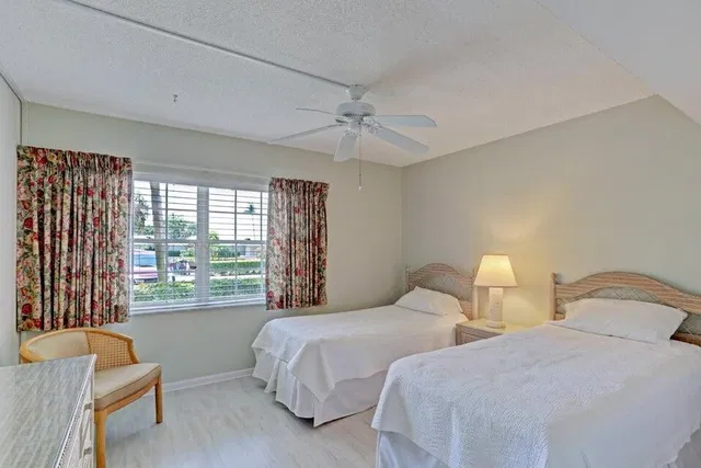 Singer Island Unit 401 photo 29