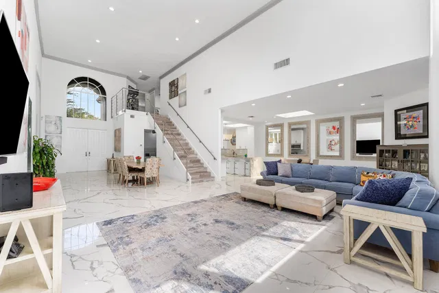 Residence photo 5
