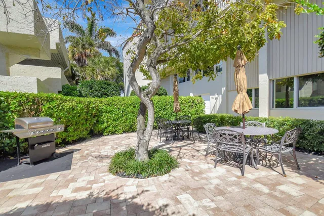 Unit 124 photo 49