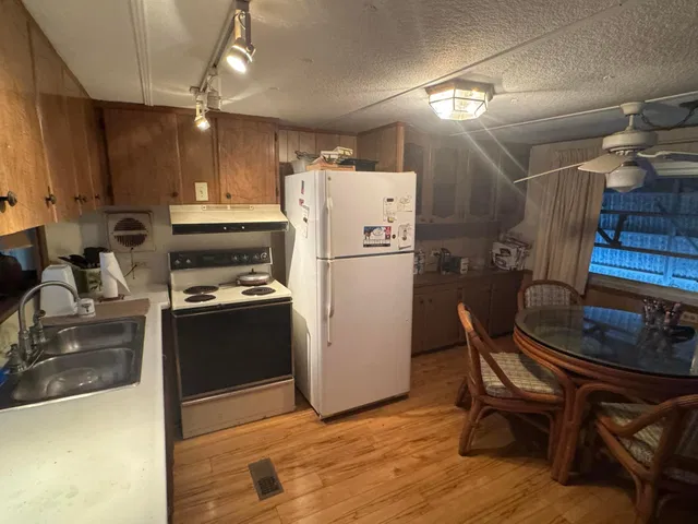 Residence photo 9
