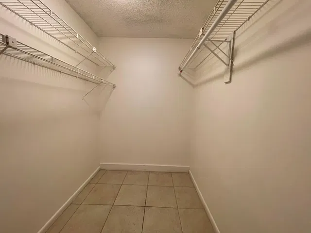 Unit 114 photo 11