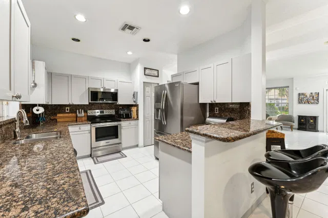 Residence photo 22