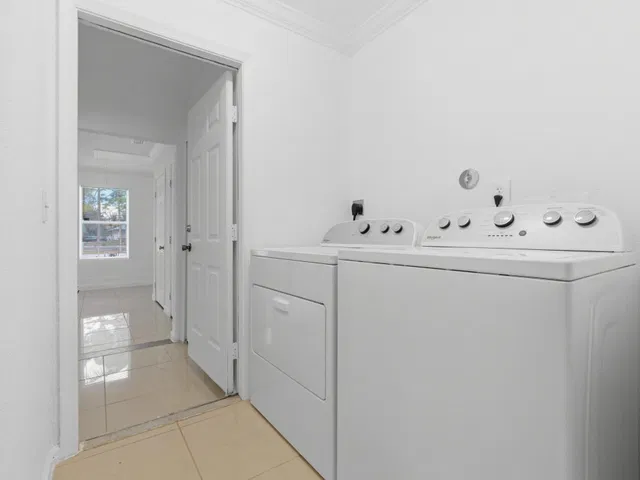  Residence photo 30