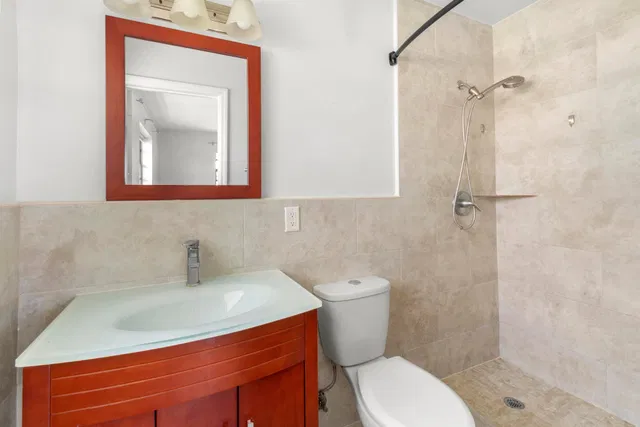  Residence photo 5