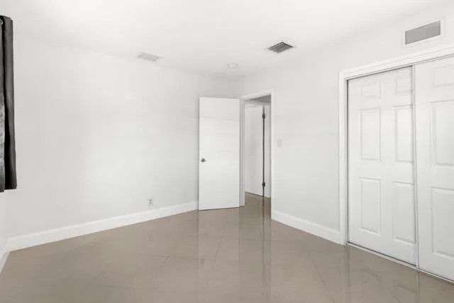  Residence photo 6