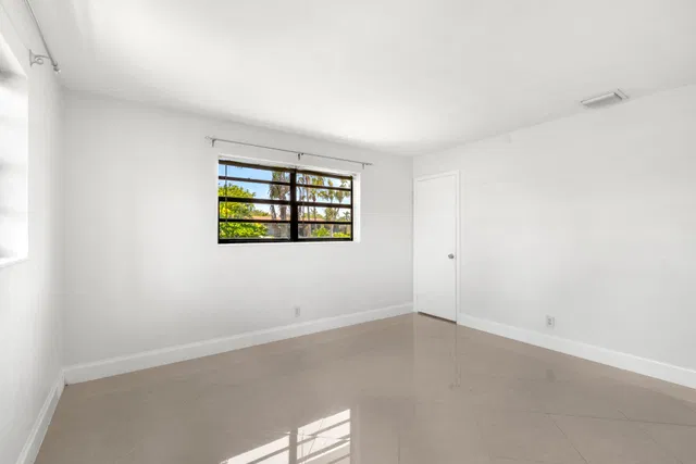  Residence photo 7