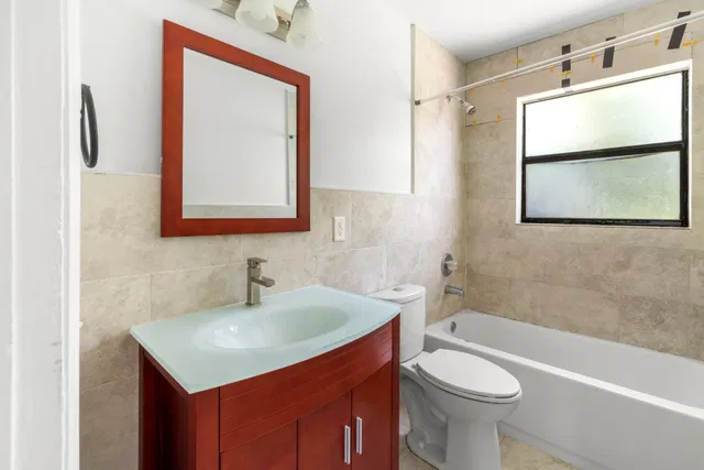  Residence photo 11