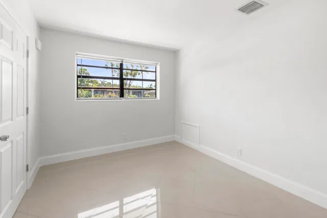  Residence photo 13