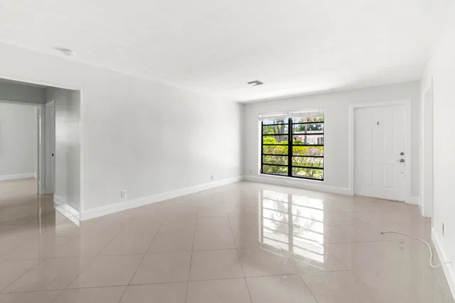  Residence photo 14