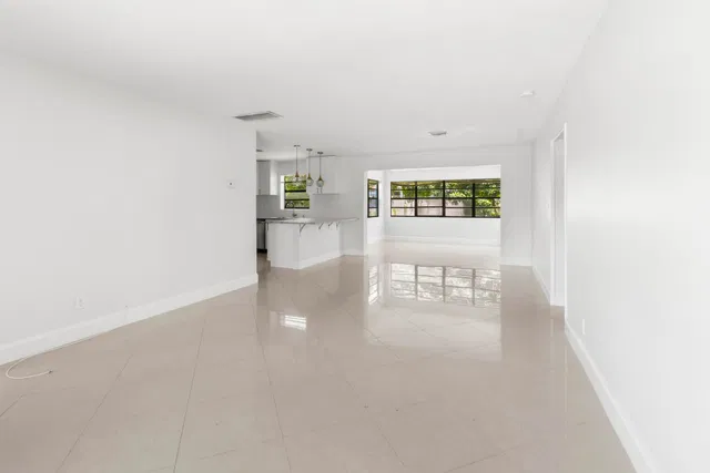  Residence photo 17