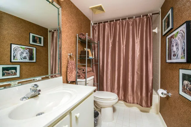 Eastpointe Country Club Unit 202 photo 11